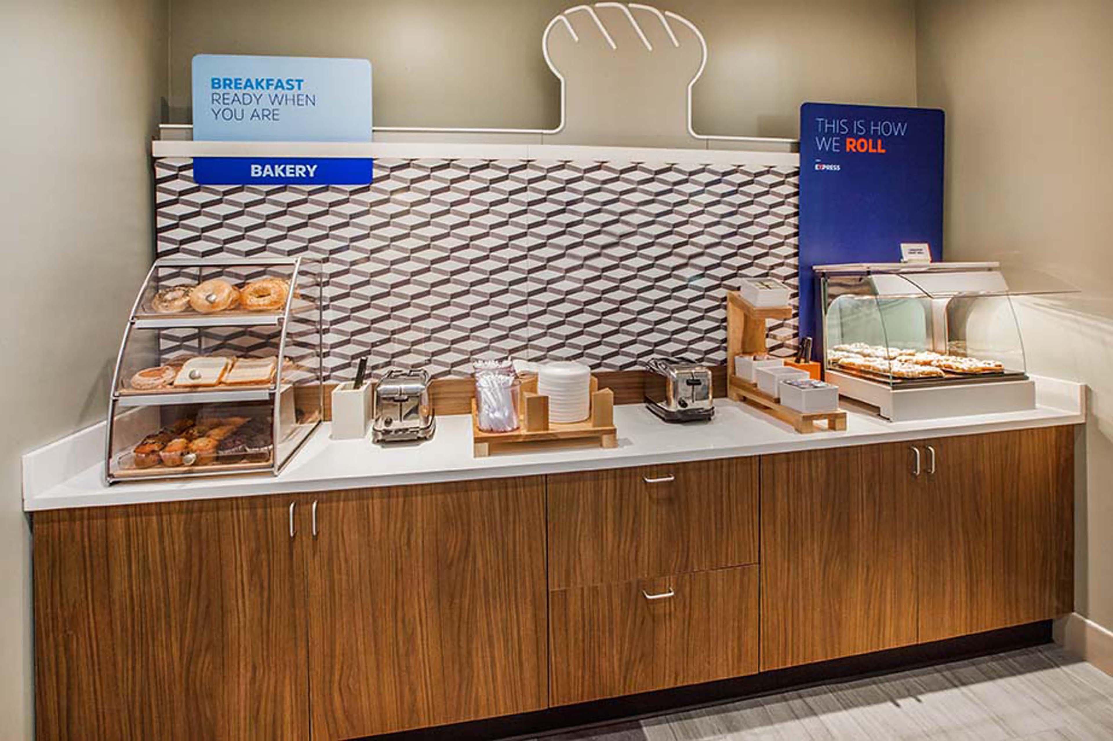Holiday Inn Express Venice By Ihg Экстерьер фото